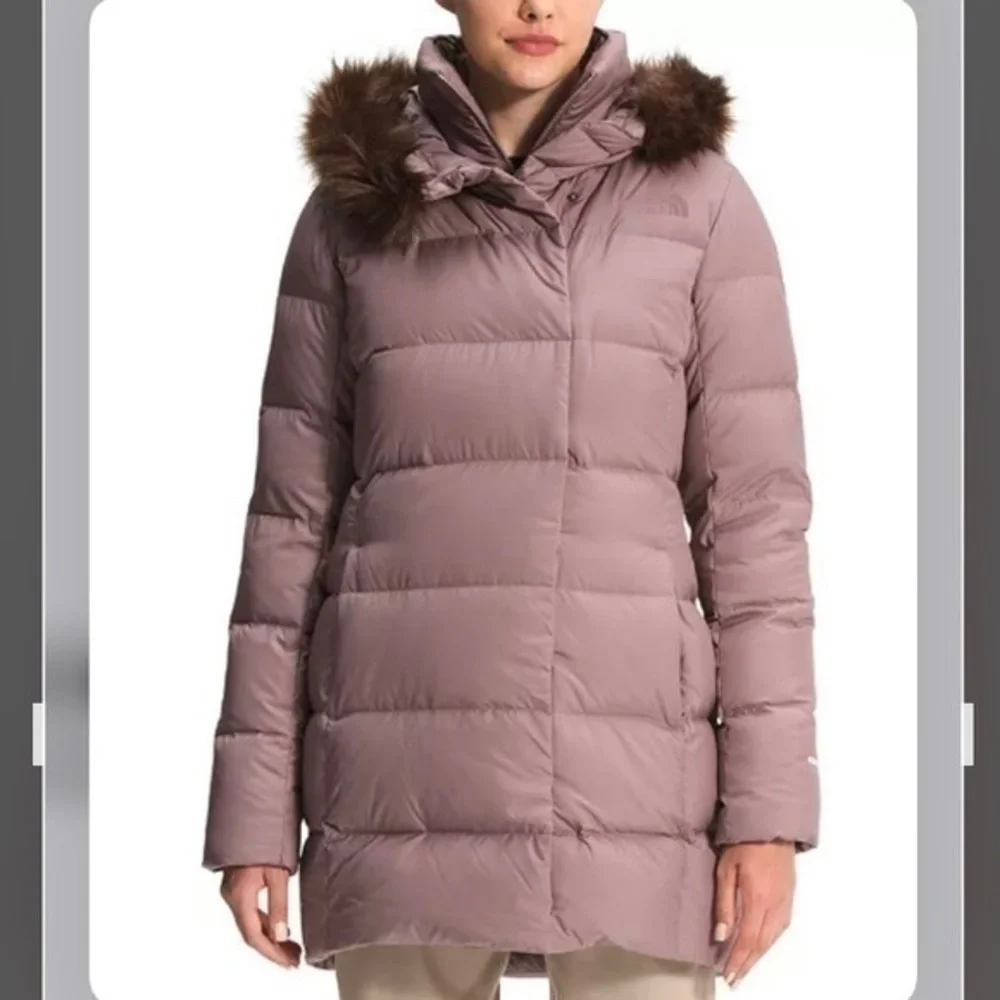 The North Face Women's New Dealio Down Parka in Twilight Mauve Size S